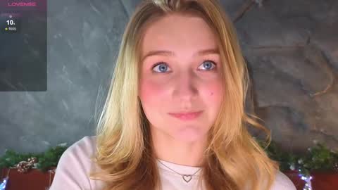 Snapshot of emilyhewell chatting on January 25, 2025, 4:35 pm Emi online show from January 25, 2025, 4:35 pm