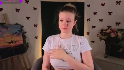 Snapshot of emilyhewell chatting on February 7, 2026, 1:20 am Emi online show from February 7, 2026, 1:20 am