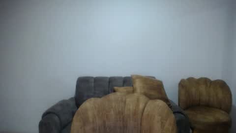 Emilyhines online show from May 8, 2026, 12:05 am