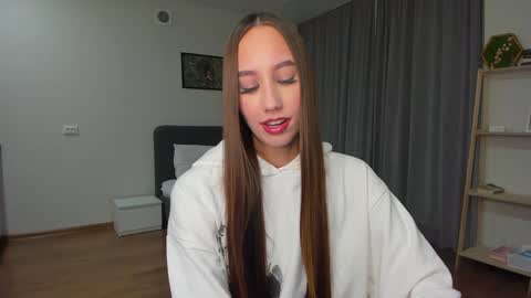Alina online show from December 3, 2024, 6:38 pm