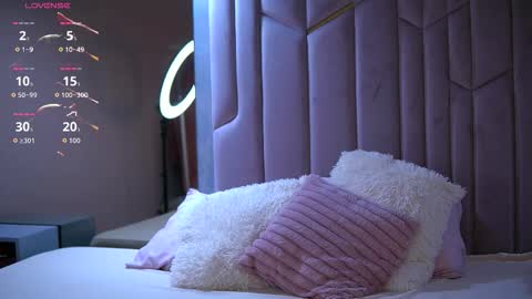 Snapshot of emilyjuarez chatting on October 13, 2025, 9:42 am Emily online show from October 13, 2025, 9:42 am