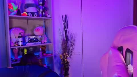 VALEEEN online show from May 2, 2026, 3:17 pm
