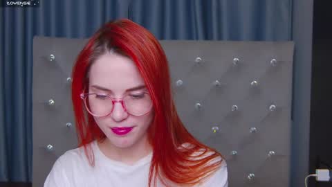 Snapshot of emilykents chatting on December 2, 2024, 4:31 am EmilyKents online show from December 2, 2024, 4:31 am