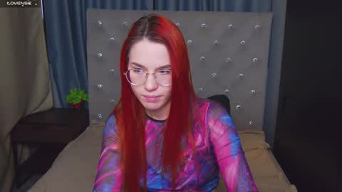 Snapshot of emilykents chatting on December 10, 2024, 1:32 am EmilyKents online show from December 10, 2024, 1:32 am