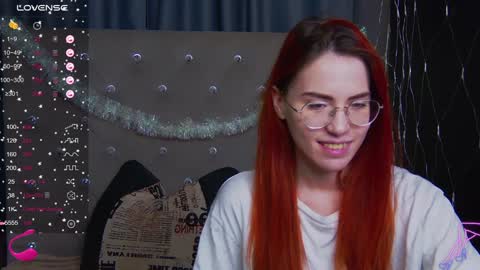 Snapshot of emilykents chatting on January 6, 2025, 1:31 am EmilyKents online show from January 6, 2025, 1:31 am