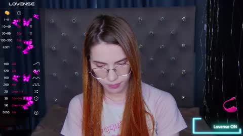 Snapshot of emilykents chatting on September 12, 2025, 1:49 am EmilyKents online show from September 12, 2025, 1:49 am