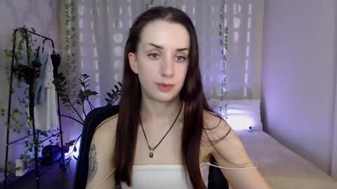 Snapshot of emilylayer chatting on September 18, 2025, 5:15 pm Emyli online show from September 18, 2025, 5:15 pm