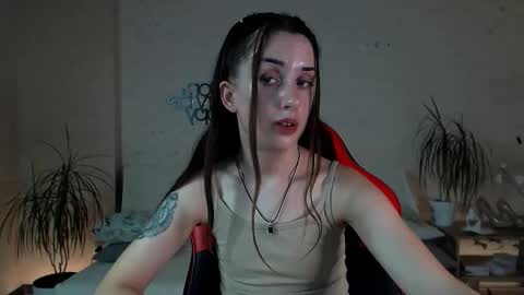 Snapshot of emilylayer chatting on September 21, 2025, 4:30 pm Emyli online show from September 21, 2025, 4:30 pm