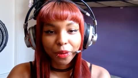 Snapshot of emilylivos chatting on March 16, 2026, 2:21 pm Emily Livos online show from March 16, 2026, 2:21 pm