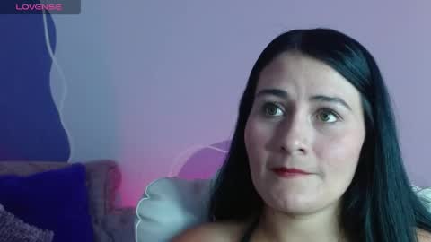 Snapshot of emilylondon_22 chatting on April 8, 2026, 1:33 pm Emily online show from April 8, 2026, 1:33 pm
