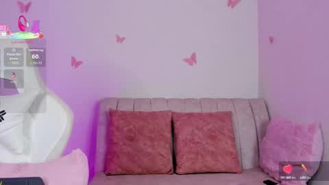 Snapshot of emilyrive chatting on September 23, 2025, 11:24 am Emily online show from September 23, 2025, 11:24 am