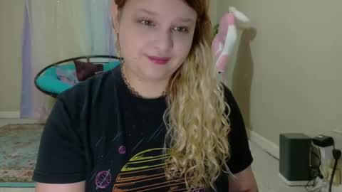 Snapshot of emilyshaze chatting on November 1, 2025, 7:05 pm emily haze online show from November 1, 2025, 7:05 pm