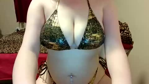 Snapshot of emilysparkss chatting on April 24, 2026, 12:02 am emilysparkss online show from April 24, 2026, 12:02 am