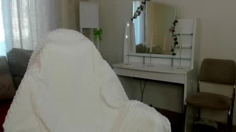 Betty online show from May 11, 2026, 1:00 am