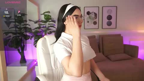 Snapshot of emilyturnerx chatting on February 27, 2026, 7:36 pm Emily Turner online show from February 27, 2026, 7:36 pm