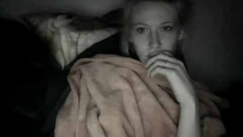 emilywarren296 online show from October 24, 2025, 11:28 am