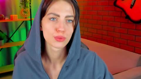 Emily online show from December 5, 2024, 9:17 am