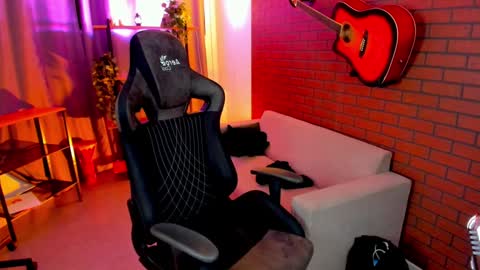 Emily online show from December 29, 2024, 8:22 am