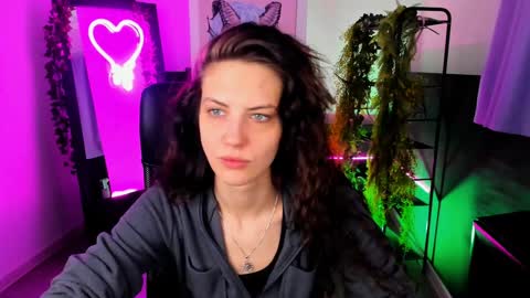 Emily online show from January 29, 2025, 5:40 am