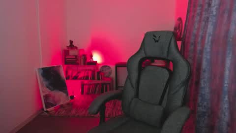 Snapshot of emilywiled chatting on September 23, 2025, 5:21 am Emily online show from September 23, 2025, 5:21 am