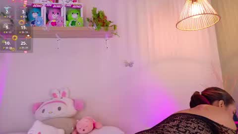 Snapshot of emilyy_bank chatting on June 24, 2026, 8:08 pm Emily Bank online show from June 24, 2026, 8:08 pm