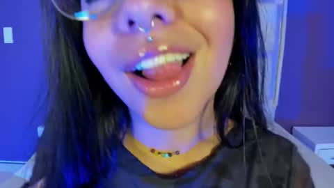 emilyy_cooperr online show from February 2, 2026, 12:15 pm