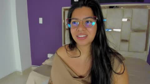 emilyy_cooperr online show from March 5, 2026, 12:12 pm