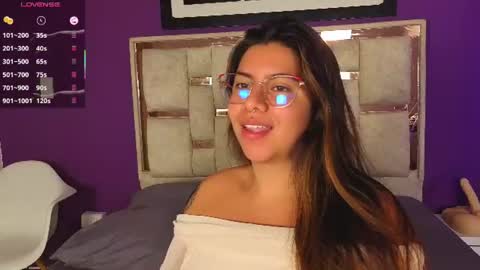 emilyy_cooperr online show from June 23, 2026, 12:14 pm
