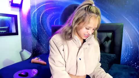 emilyy_sexy01 online show from March 1, 2025, 10:45 am