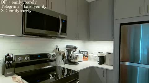 Emily brunette and Charlotte redhead online show from March 24, 2026, 2:11 pm