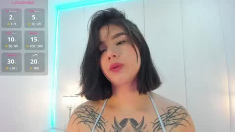 Snapshot of emilyygrey chatting on July 28, 2026, 12:48 pm emilyygrey online show from July 28, 2026, 12:48 pm