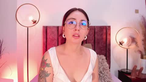 Emilyy Watson online show from January 29, 2025, 11:41 am