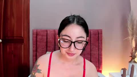 Snapshot of emilyywatson chatting on May 9, 2026, 12:54 pm Emilyy Watson online show from May 9, 2026, 12:54 pm