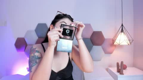 Snapshot of emilyywatson chatting on May 14, 2026, 12:39 am Emilyy Watson online show from May 14, 2026, 12:39 am