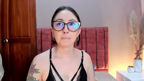 Emilyy Watson online show from June 25, 2026, 12:32 am