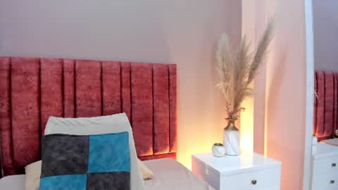 Emilyy Watson online show from June 25, 2026, 5:12 am