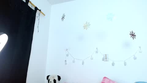 Snapshot of emilyzans07 chatting on February 16, 2025, 11:05 pm emilyzans07 online show from February 16, 2025, 11:05 pm