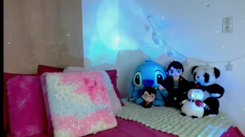 Snapshot of emilyzans07 chatting on March 9, 2025, 6:43 pm emilyzans07 online show from March 9, 2025, 6:43 pm