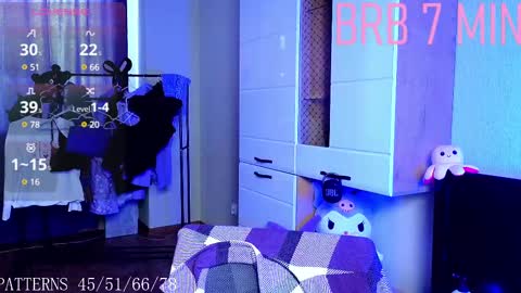 Snapshot of emimiy chatting on March 4, 2025, 8:35 am emimiy online show from March 4, 2025, 8:35 am