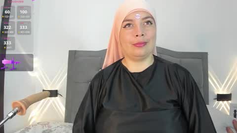 Snapshot of emira199 chatting on October 10, 2025, 1:10 pm emira199 online show from October 10, 2025, 1:10 pm