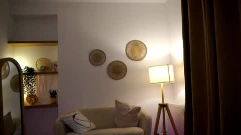 Snapshot of emma__cutiee chatting on March 3, 2025, 10:52 pm Your Emma online show from March 3, 2025, 10:52 pm