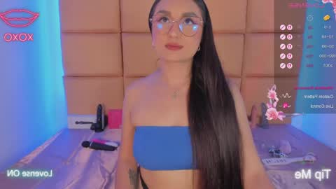 emma__js_ online show from April 30, 2026, 8:15 pm