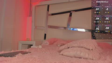 emma__js_ online show from May 13, 2026, 9:06 am
