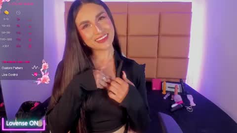 emma__js_ online show from June 16, 2026, 10:12 pm