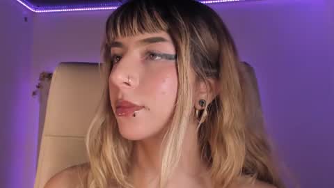 emma__js_ online show from July 29, 2026, 3:26 am