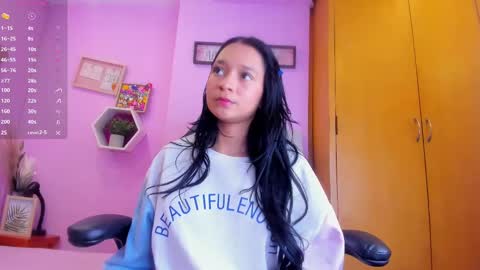 Emma Anturin online show from September 9, 2025, 9:25 pm