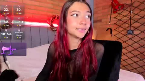 Snapshot of emma_belley chatting on July 18, 2026, 7:28 pm Hey Im EmmaHelp me reach 100 likes online show from July 18, 2026, 7:28 pm