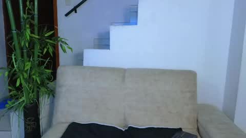 Snapshot of emma_blue_ chatting on May 3, 2026, 4:29 am Emma Blue modelo independiente online show from May 3, 2026, 4:29 am