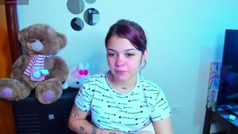 emma_boo_ online show from May 9, 2026, 3:28 pm
