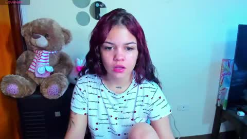 emma_boo_ online show from May 10, 2026, 1:27 pm